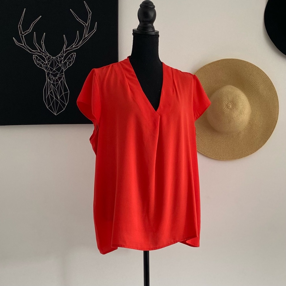 NWOT Coral V-Neck Woven Top